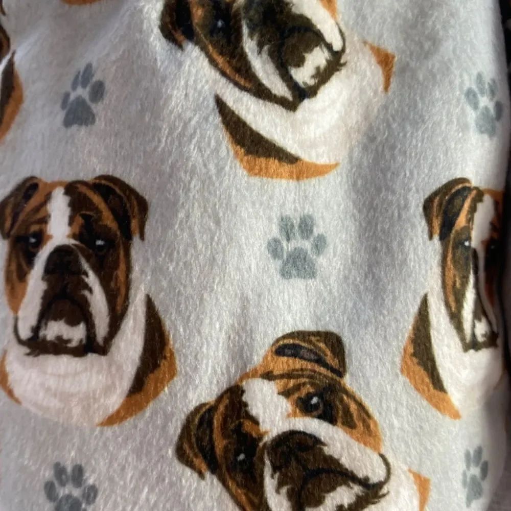COMFIES Bulldog Super Soft Slippers One Size Fits Most. - Picture 2 of 5